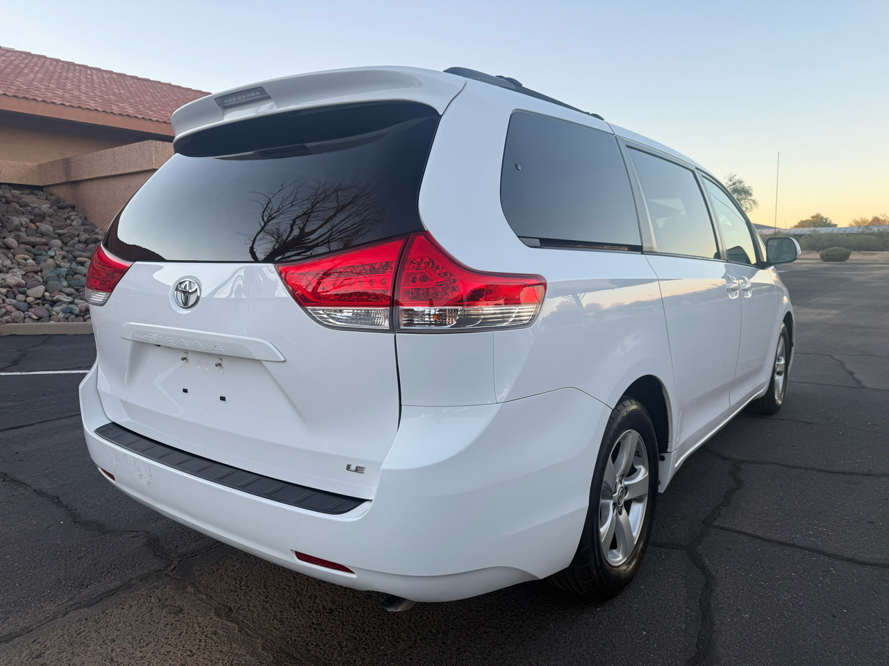 Toyota Sienna LE FWD 8-Passenger V6 2014