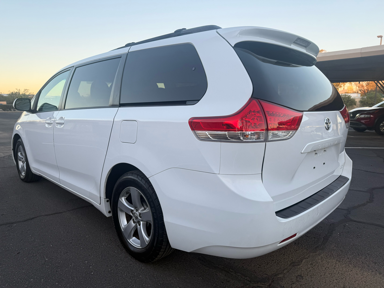 Toyota Sienna LE FWD 8-Passenger V6 2014