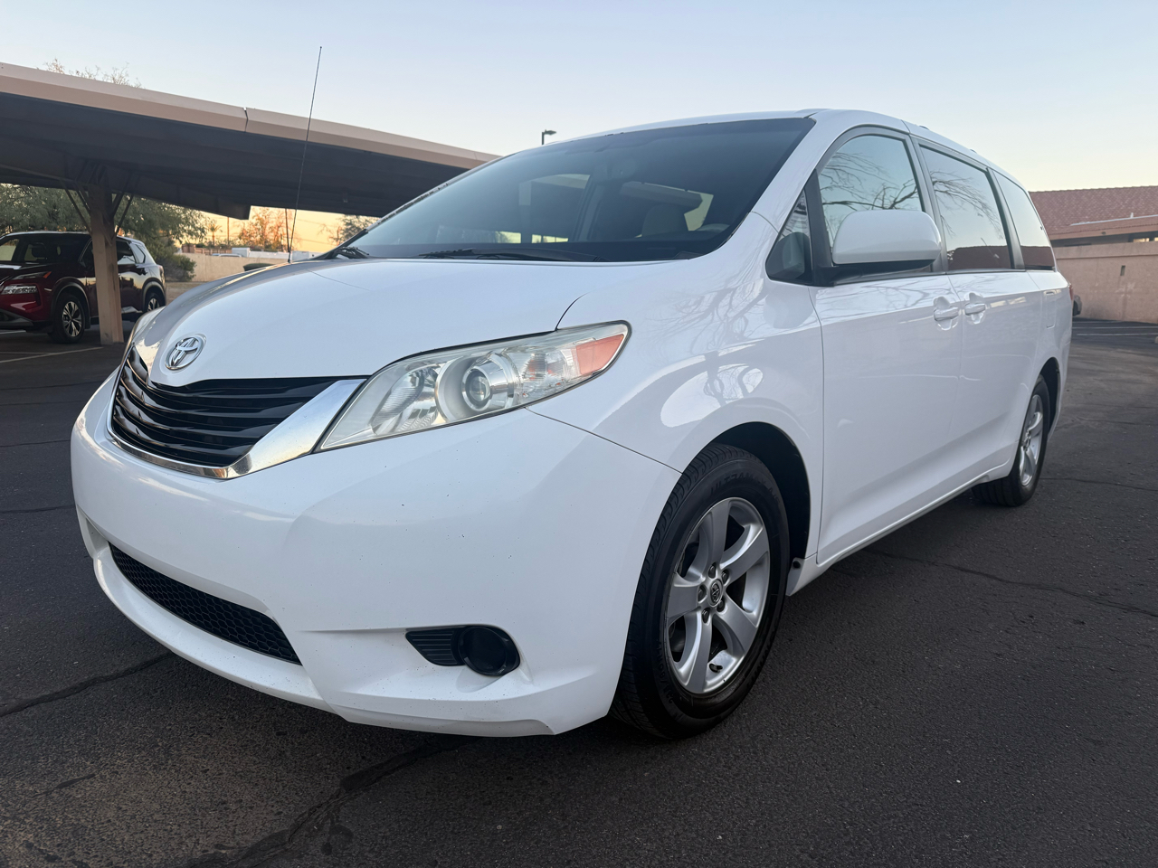 Toyota Sienna LE FWD 8-Passenger V6 2014