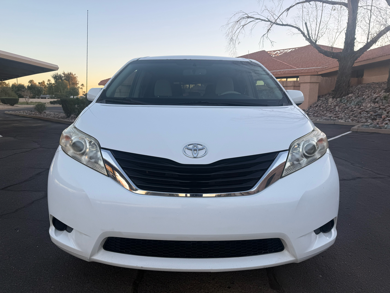 Toyota Sienna LE FWD 8-Passenger V6 2014
