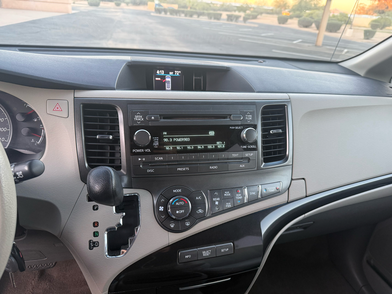 Toyota Sienna LE FWD 8-Passenger V6 2014