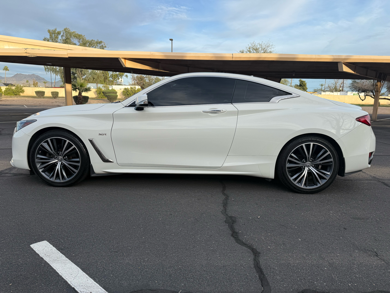 Infiniti Q60 3.0t LUXE AWD 2018