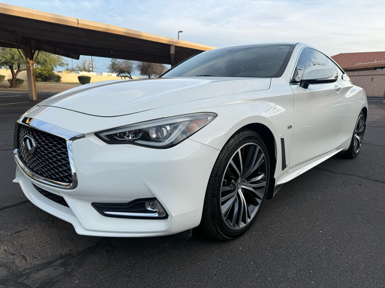 Infiniti Q60 3.0t LUXE AWD 2018