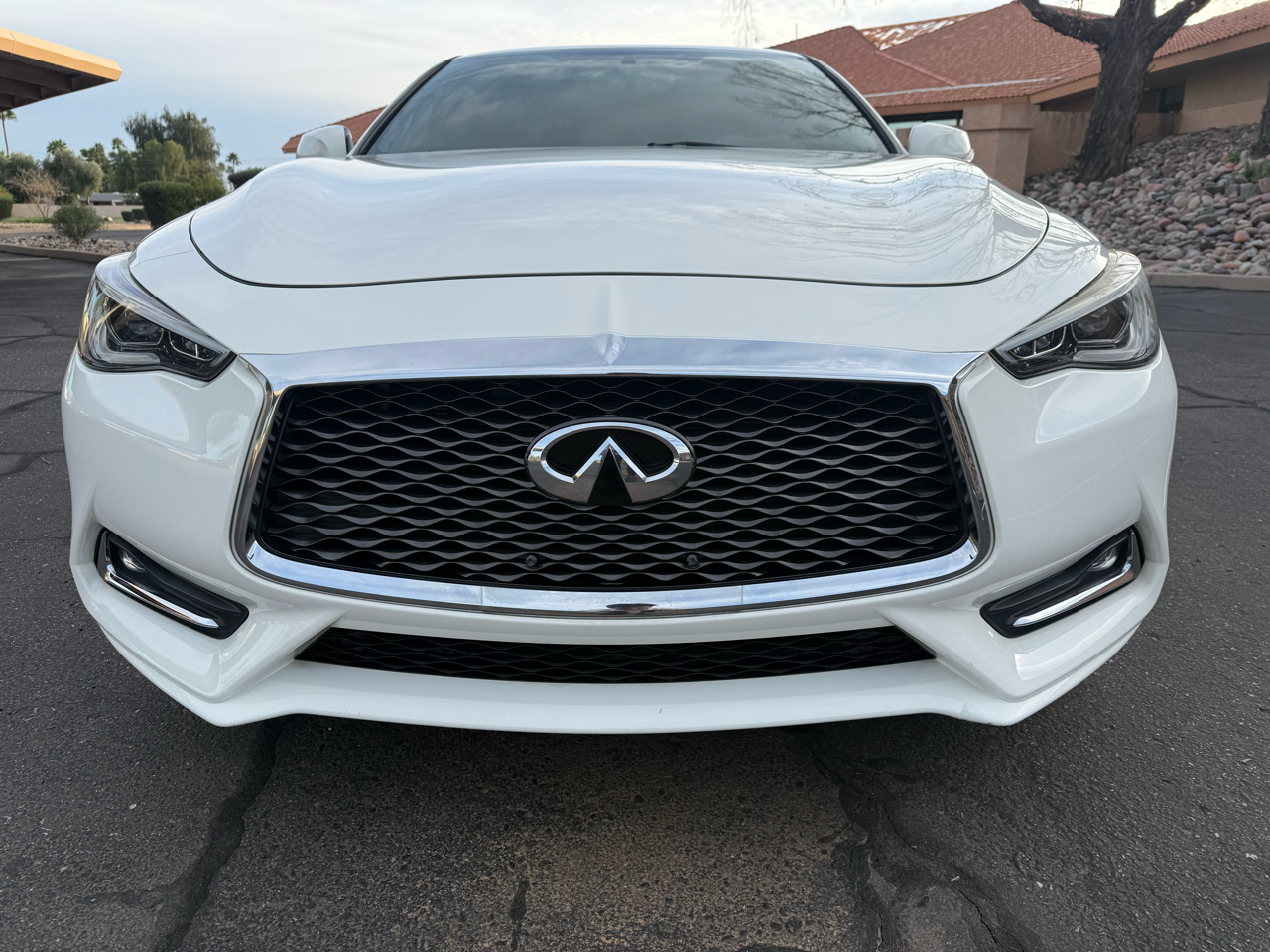 Infiniti Q60 3.0t LUXE AWD 2018