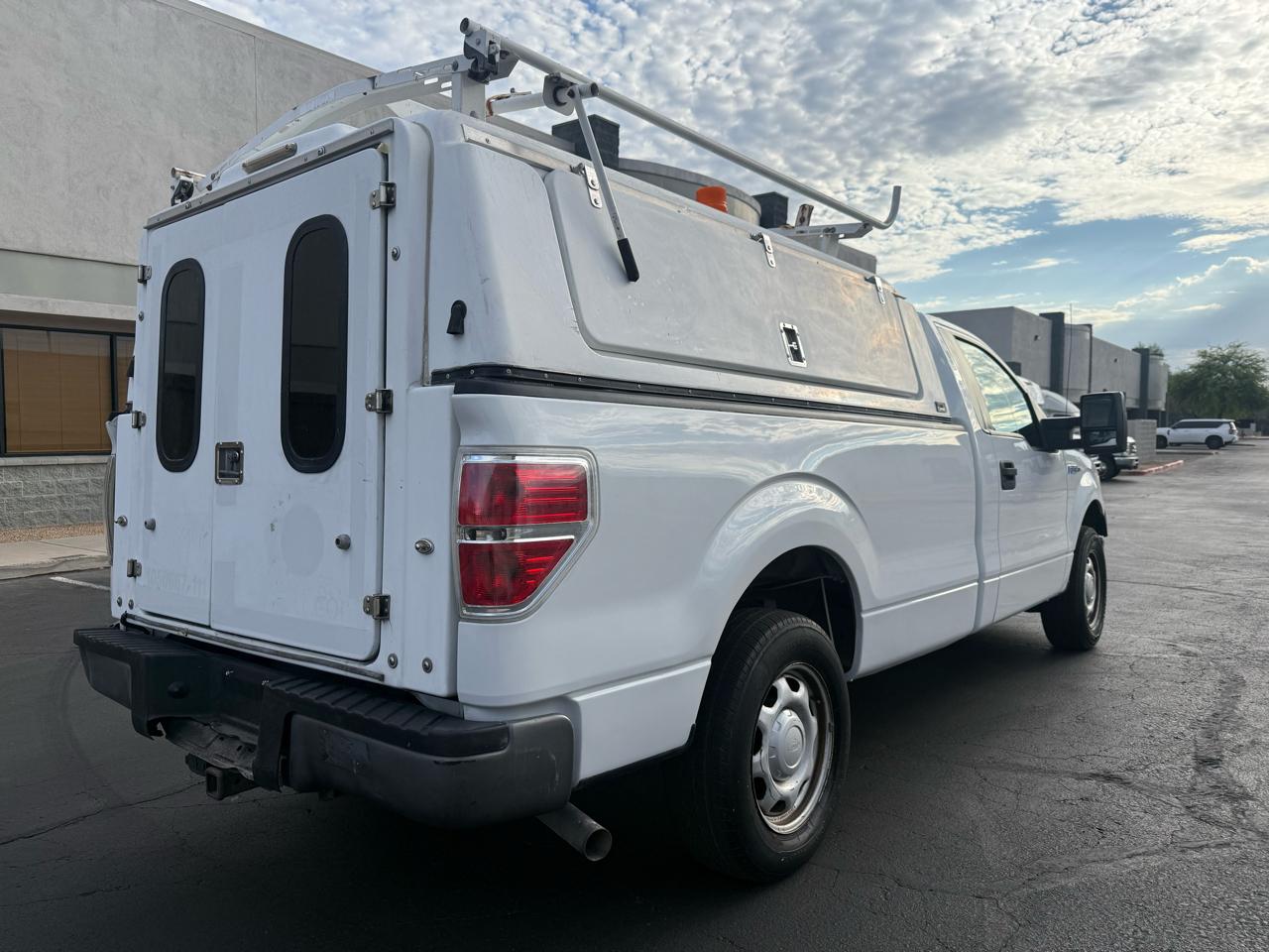 Ford F-150 2WD Reg Cab 145" XL 2011