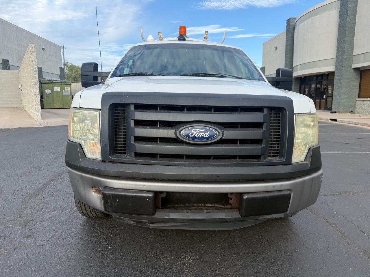 Ford F-150 2WD Reg Cab 145" XL 2011