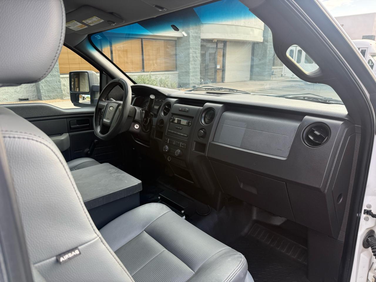 Ford F-150 2WD Reg Cab 145" XL 2011