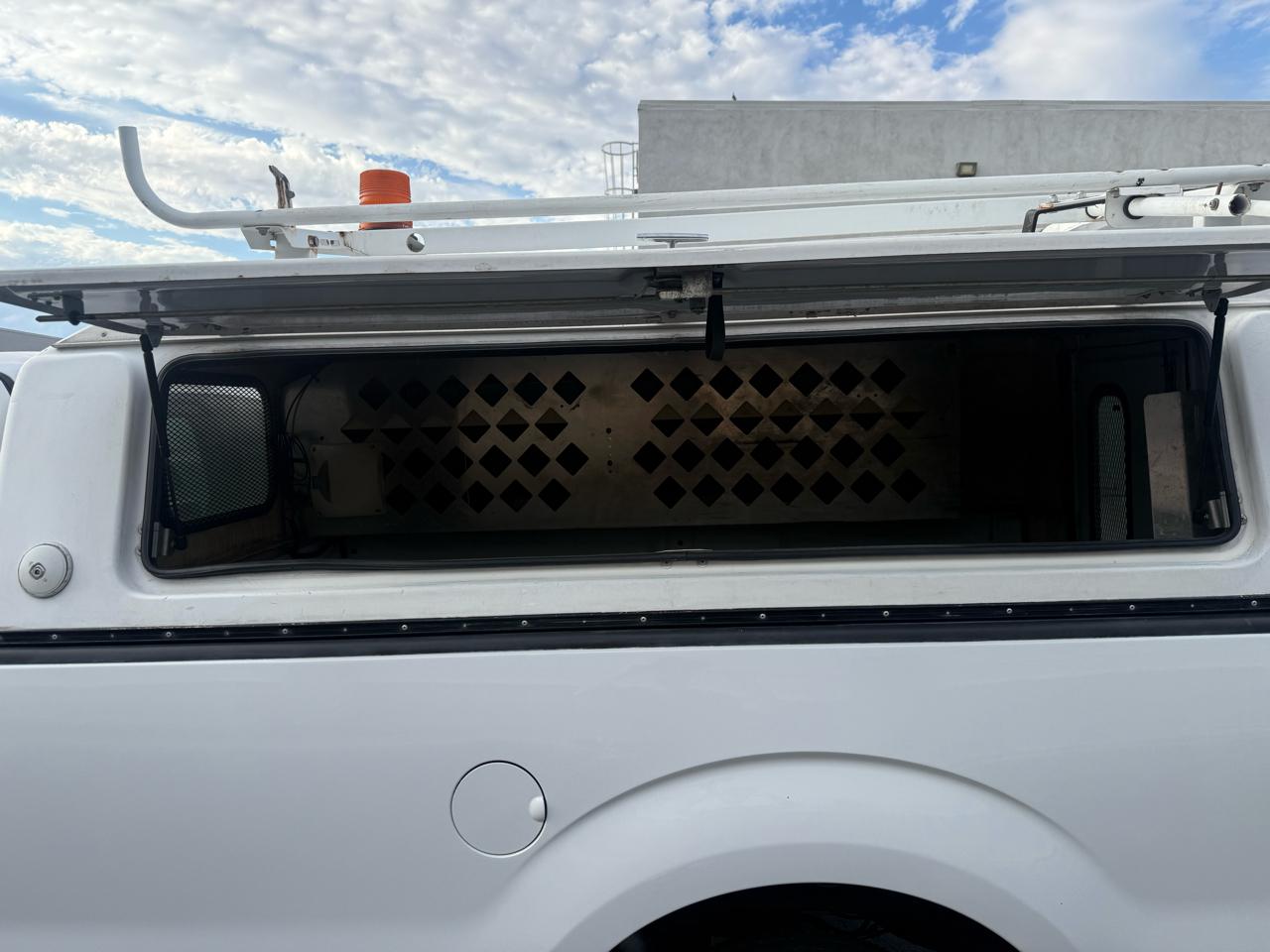 Ford F-150 2WD Reg Cab 145" XL 2011