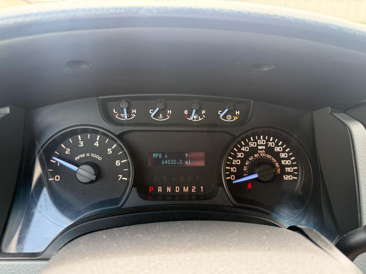 Ford F-150 2WD Reg Cab 145" XL 2011