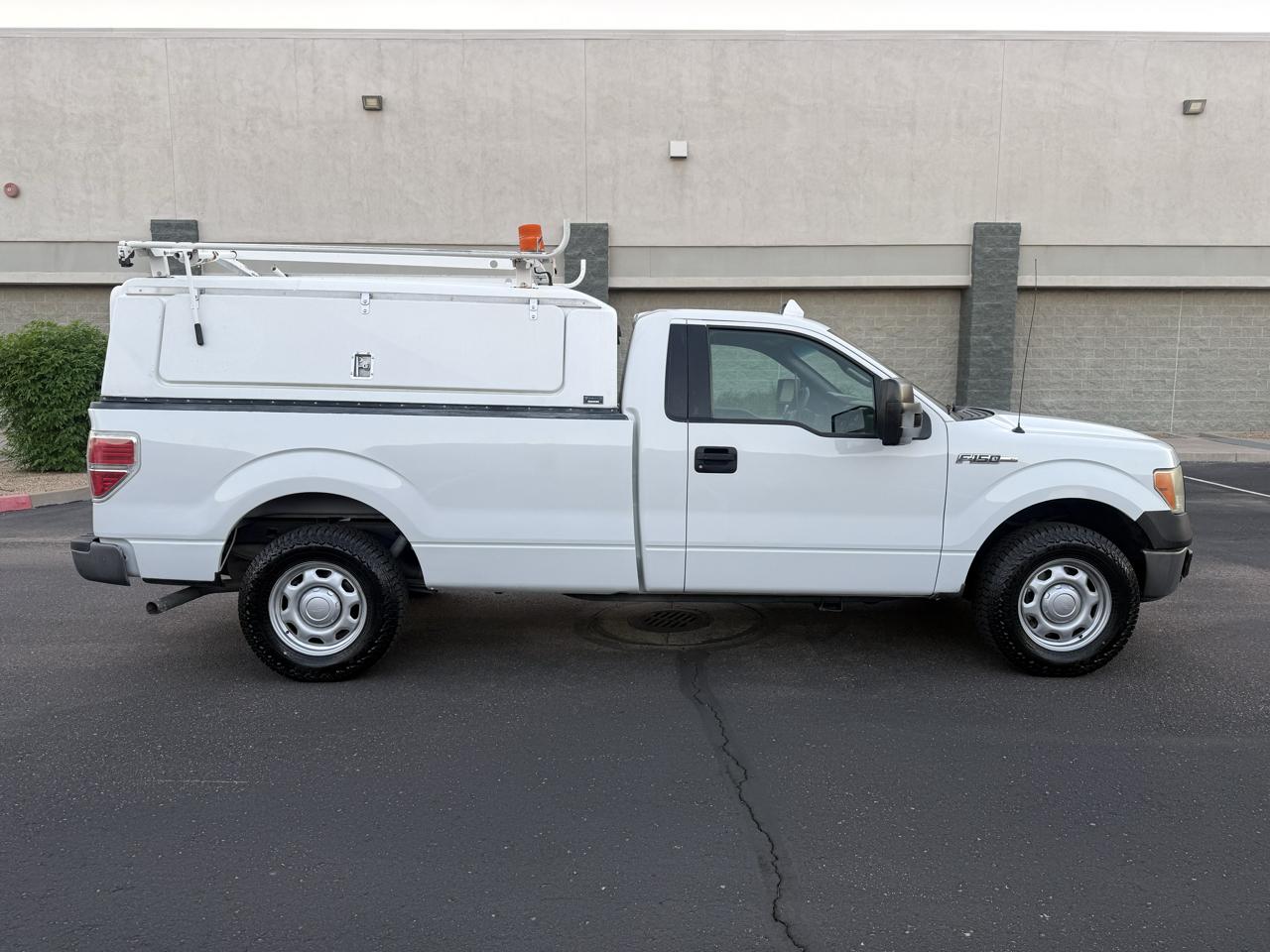 Ford F-150 2WD Reg Cab 145" XL 2011