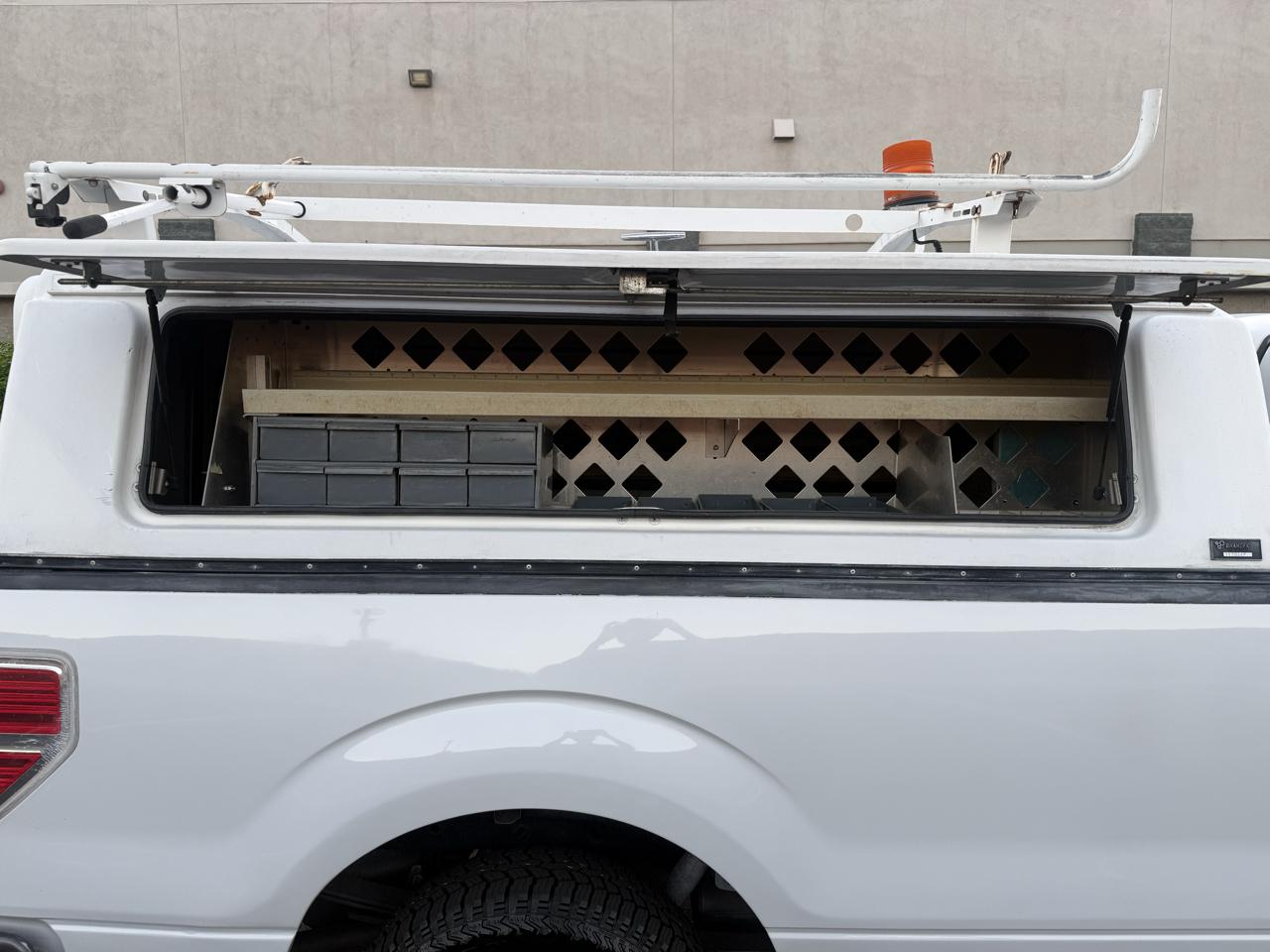 Ford F-150 2WD Reg Cab 145" XL 2011