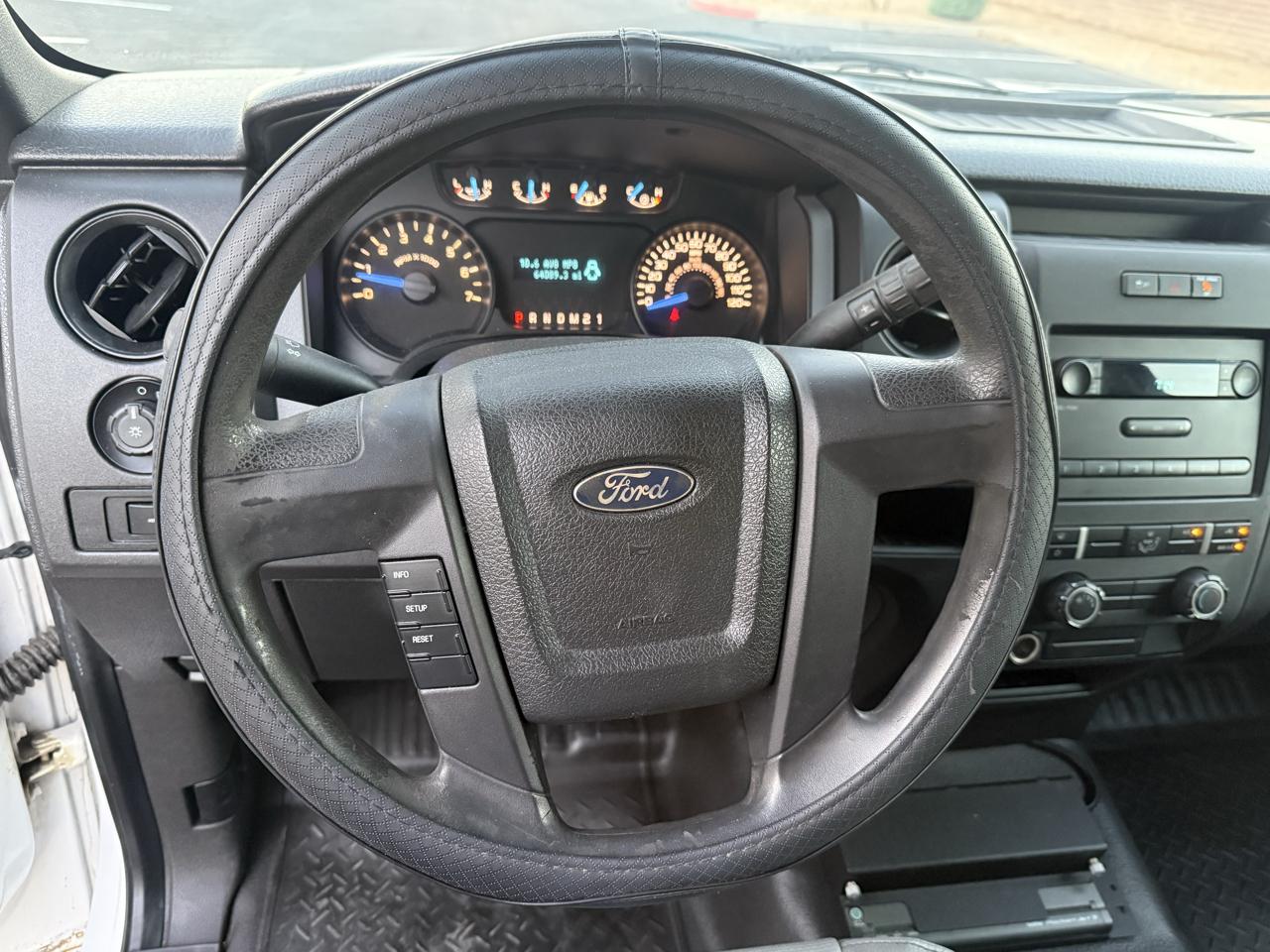 Ford F-150 2WD Reg Cab 145" XL 2011