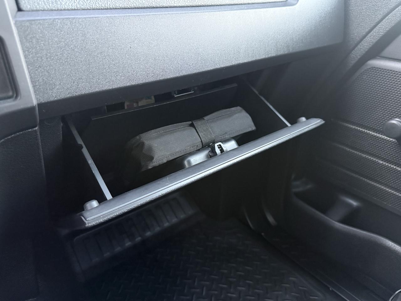Ford F-150 2WD Reg Cab 145" XL 2011