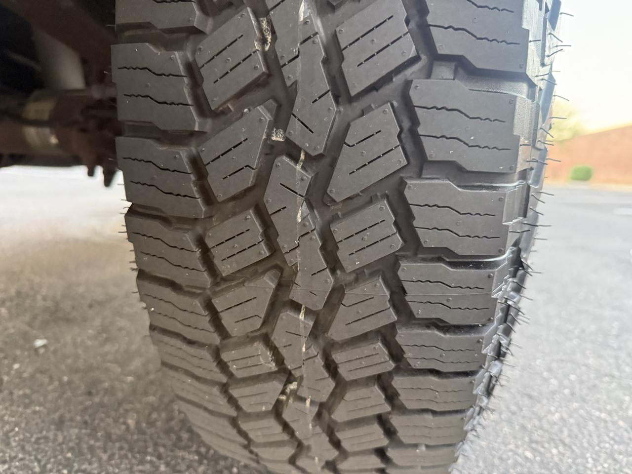Ford F-150 2WD Reg Cab 145" XL 2011