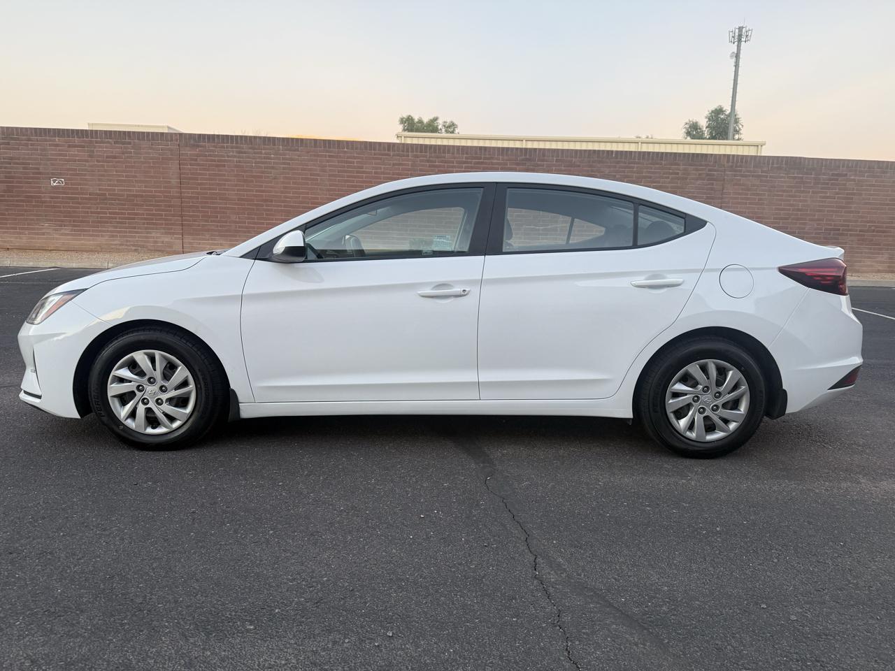 Hyundai Elantra SE 2020