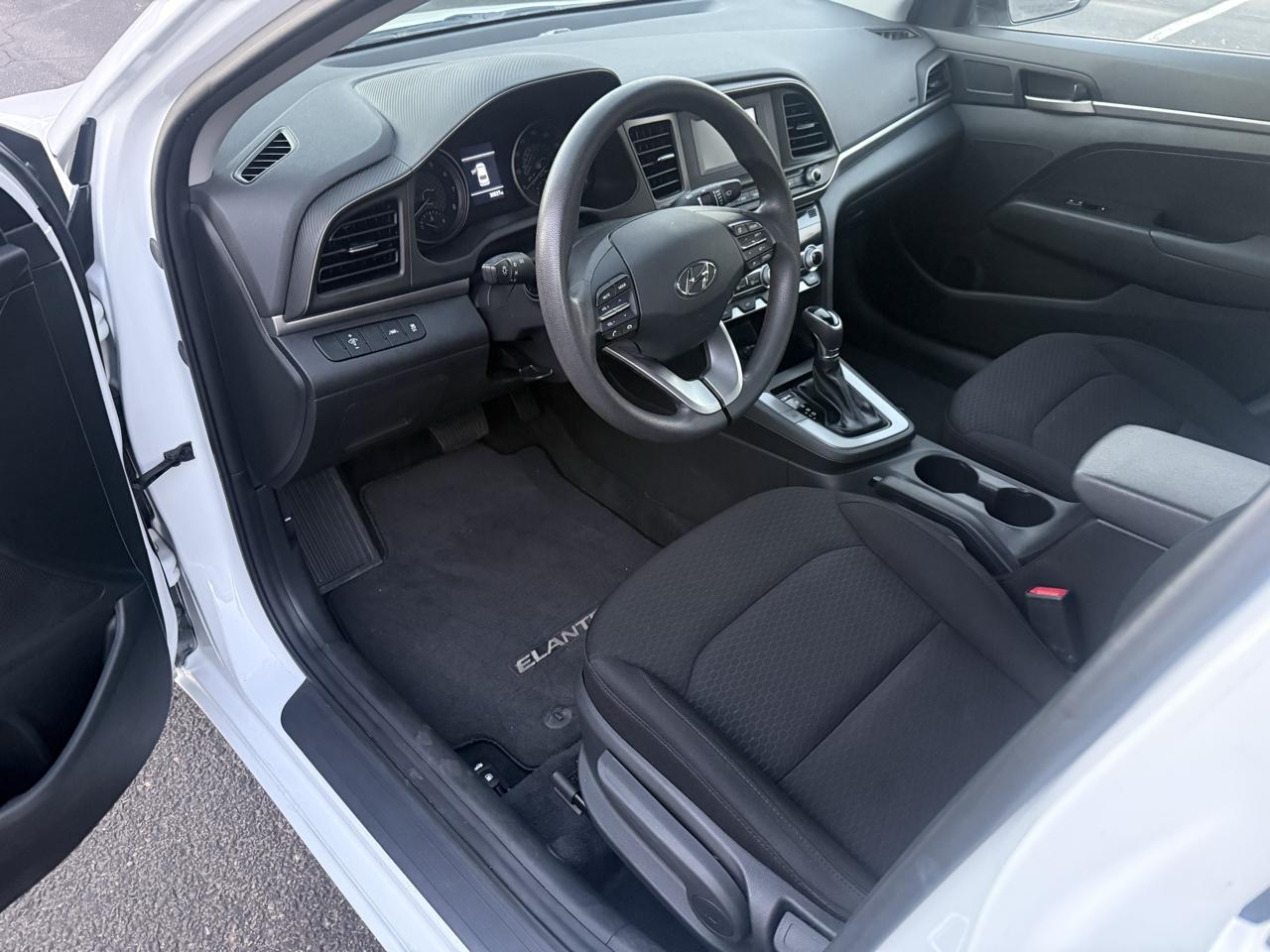 Hyundai Elantra SE 2020