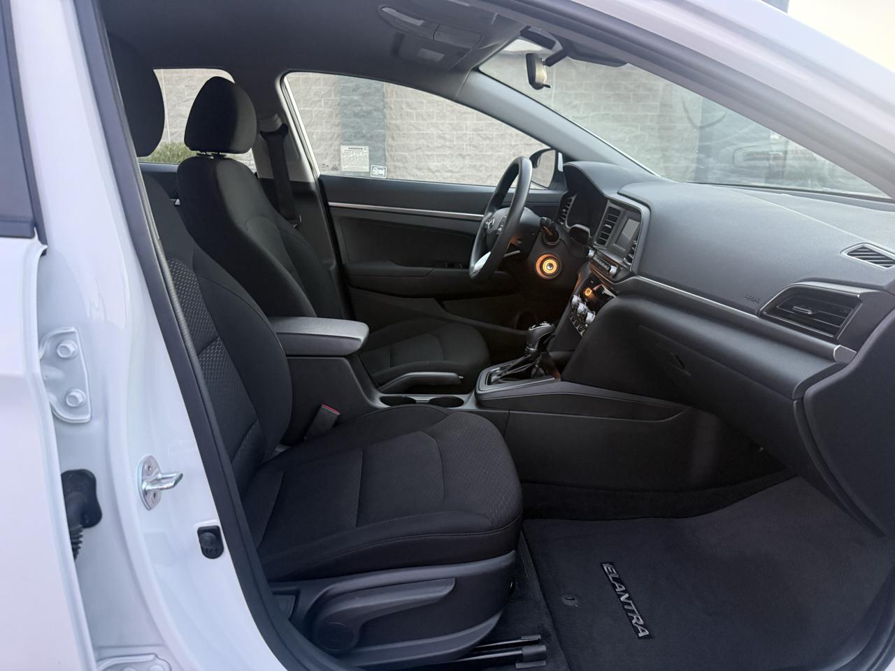 Hyundai Elantra SE 2020