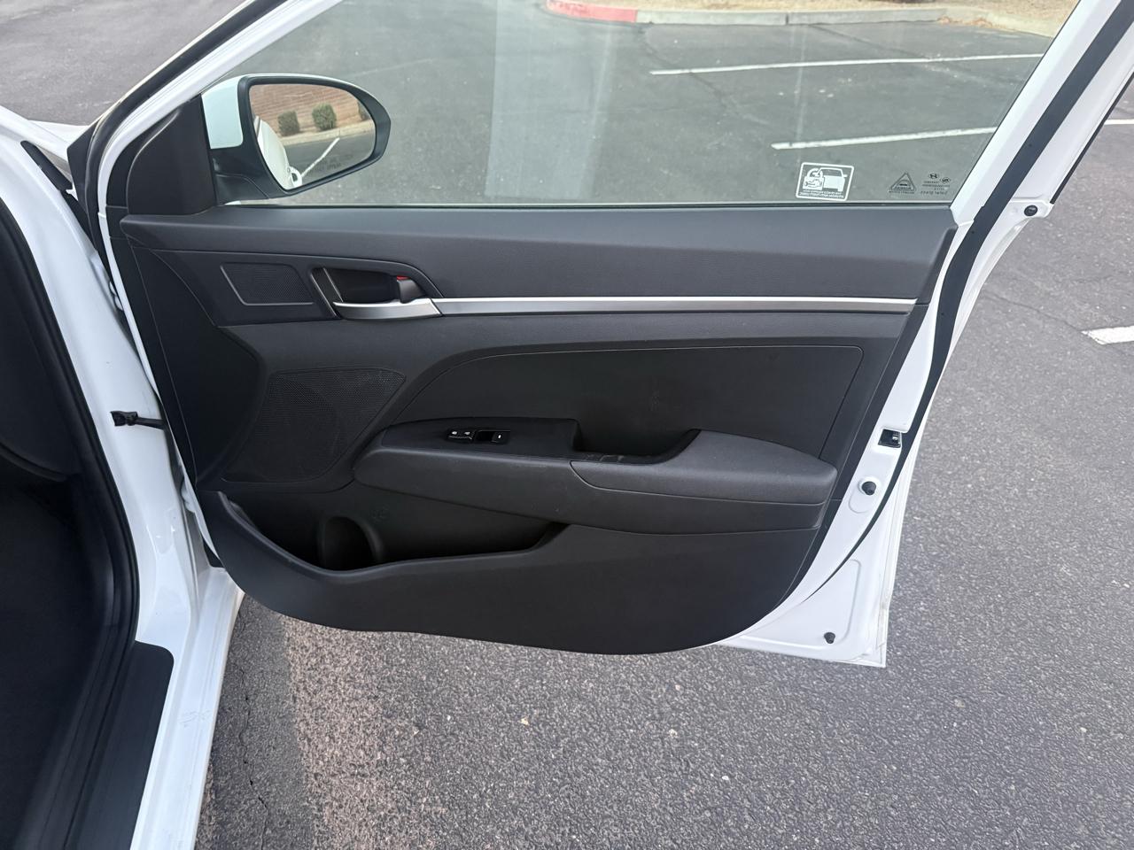 Hyundai Elantra SE 2020
