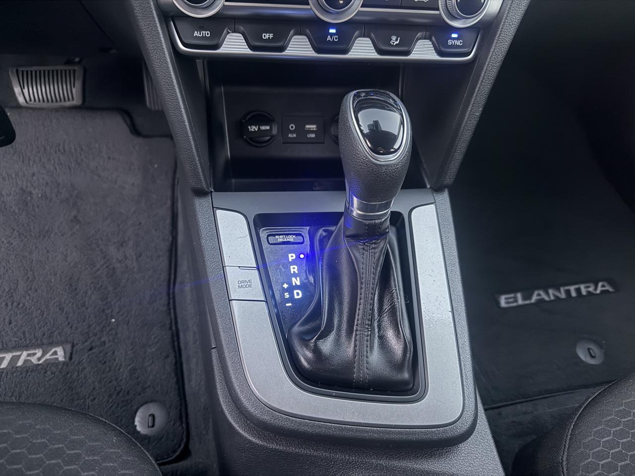 Hyundai Elantra SE 2020