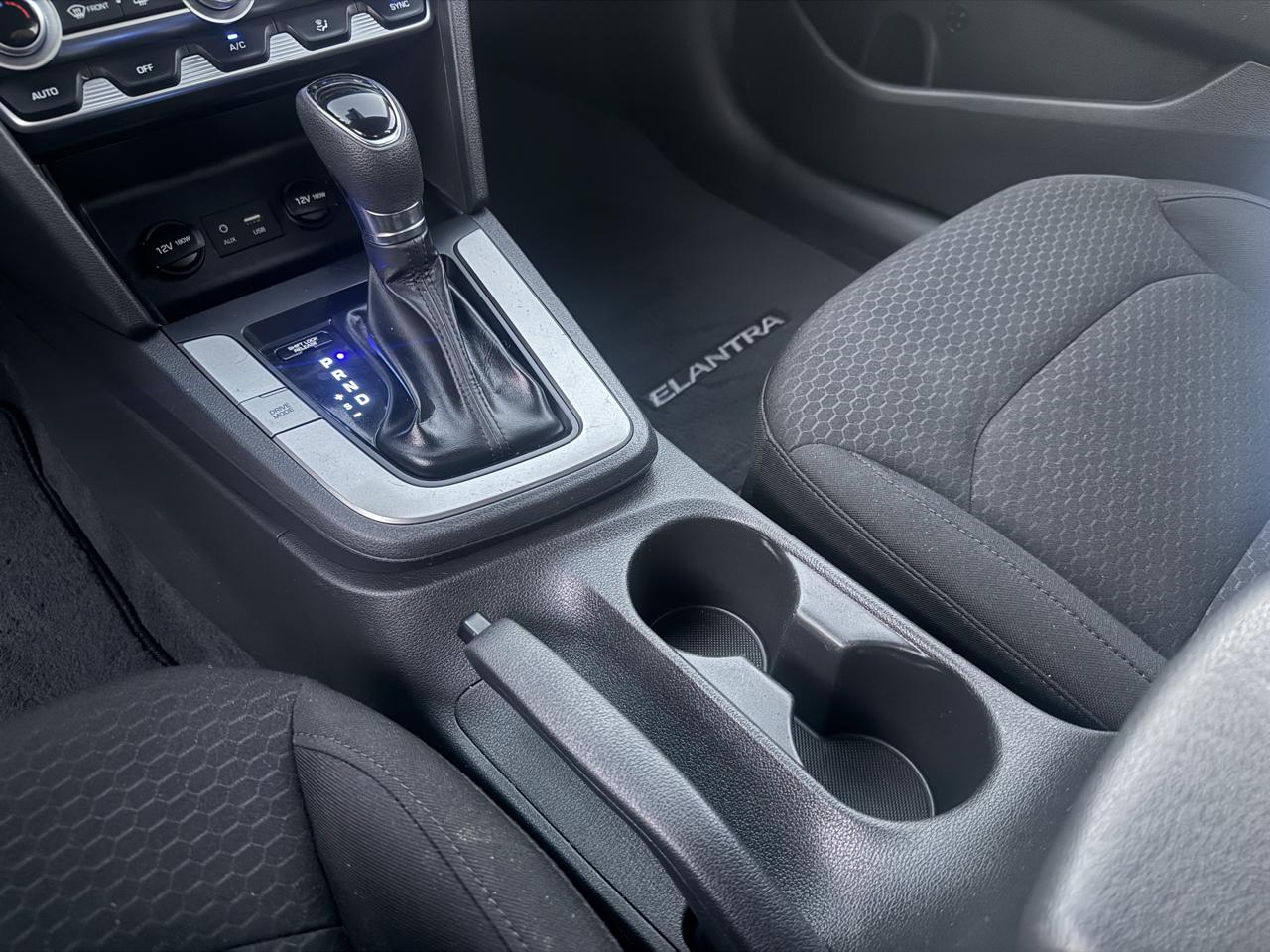 Hyundai Elantra SE 2020
