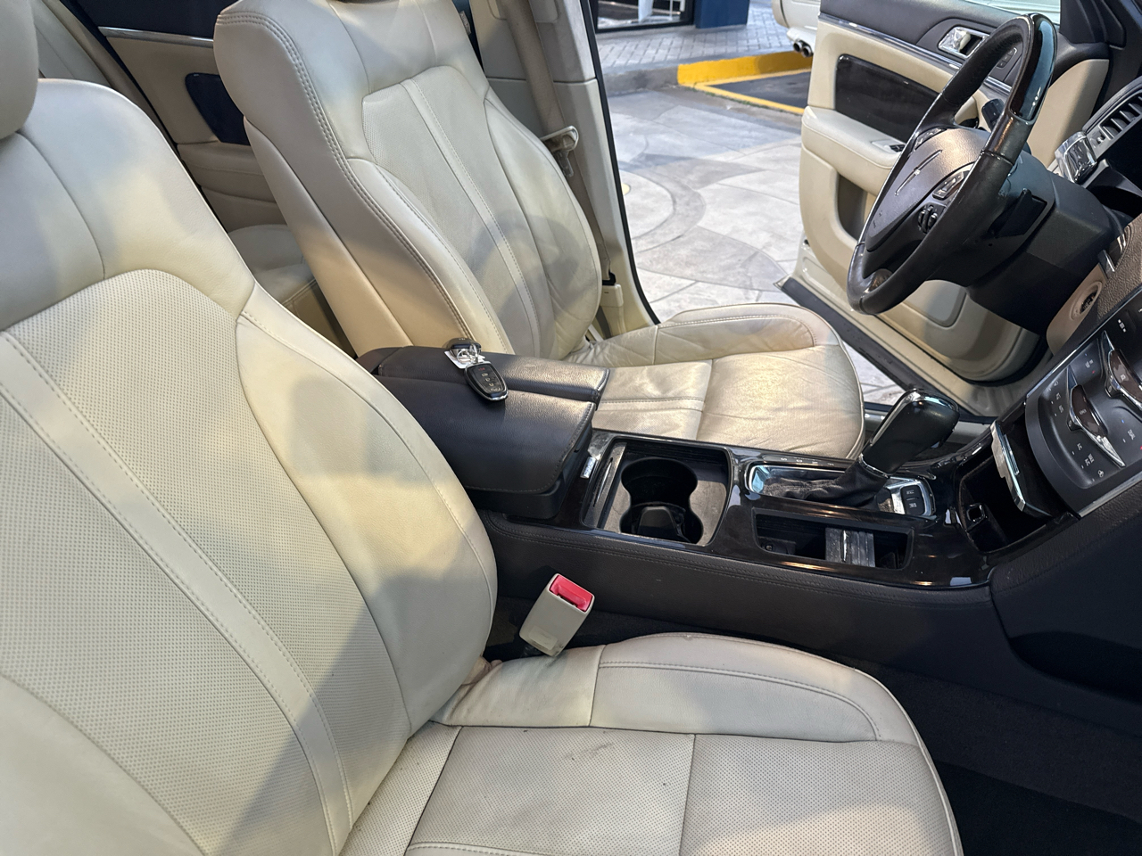 Lincoln MKS FWD 2015