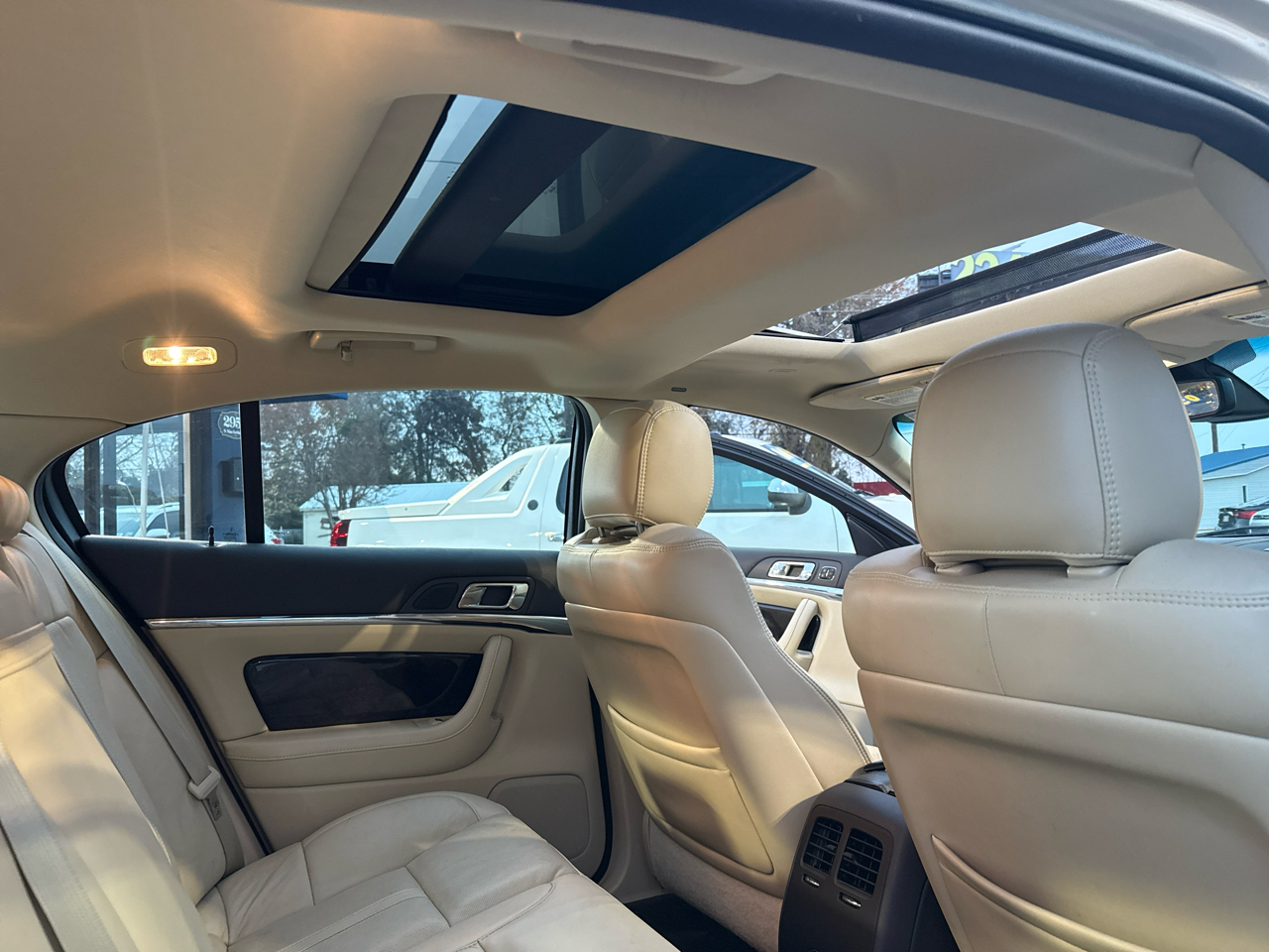 Lincoln MKS FWD 2015