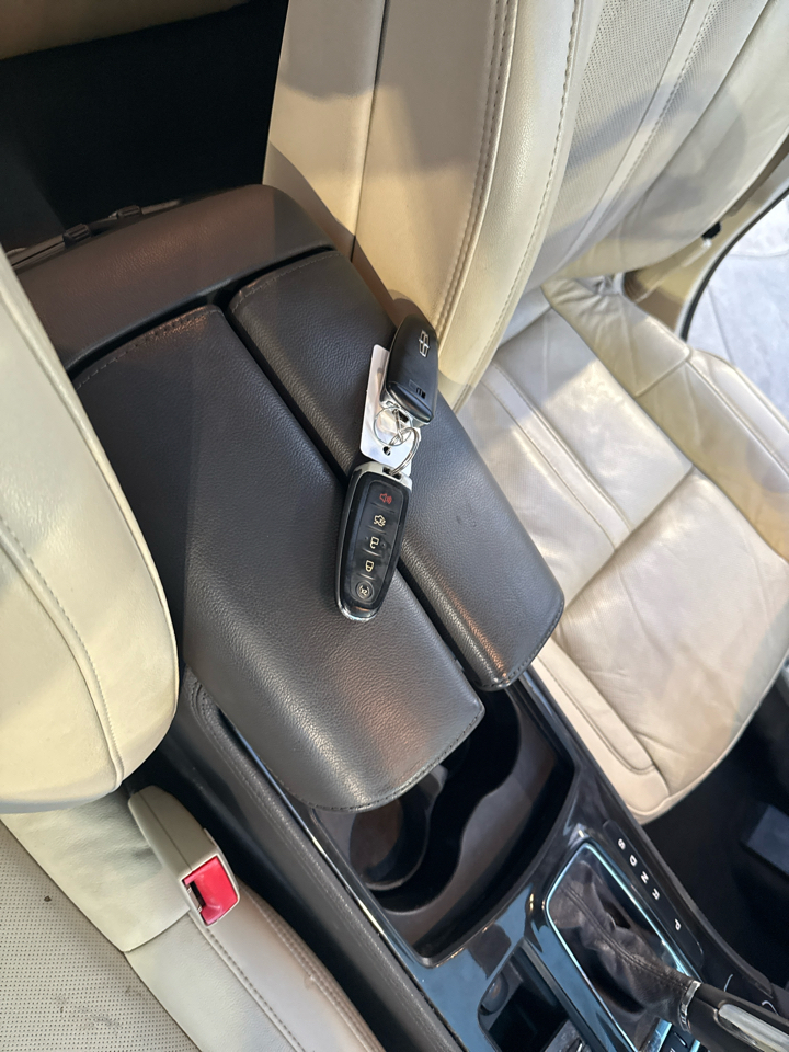 Lincoln MKS FWD 2015