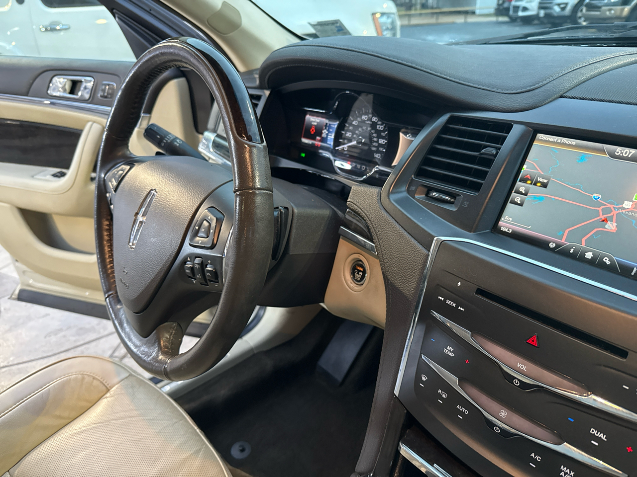 Lincoln MKS FWD 2015