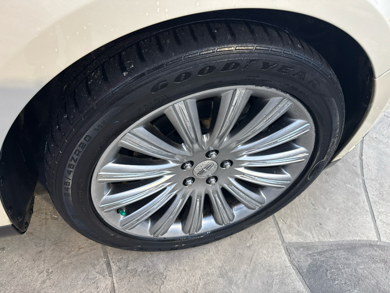 Lincoln MKS FWD 2015