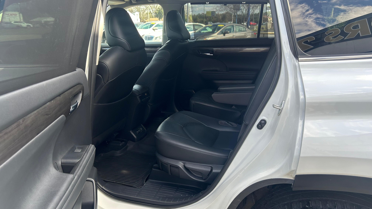 Toyota Highlander Limited 2021