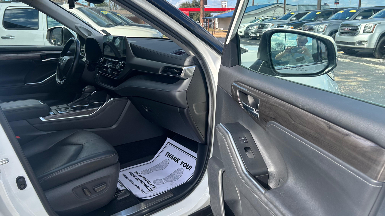 Toyota Highlander Limited 2021