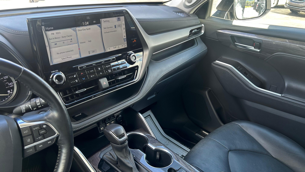 Toyota Highlander Limited 2021