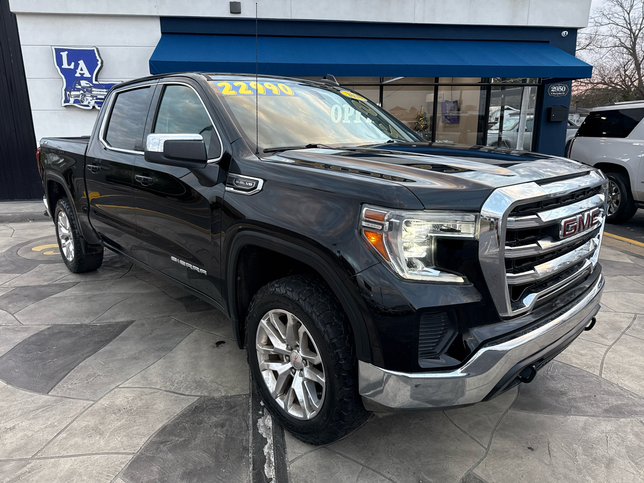 GMC Sierra 1500 4WD Crew Cab 147" SLE 2020