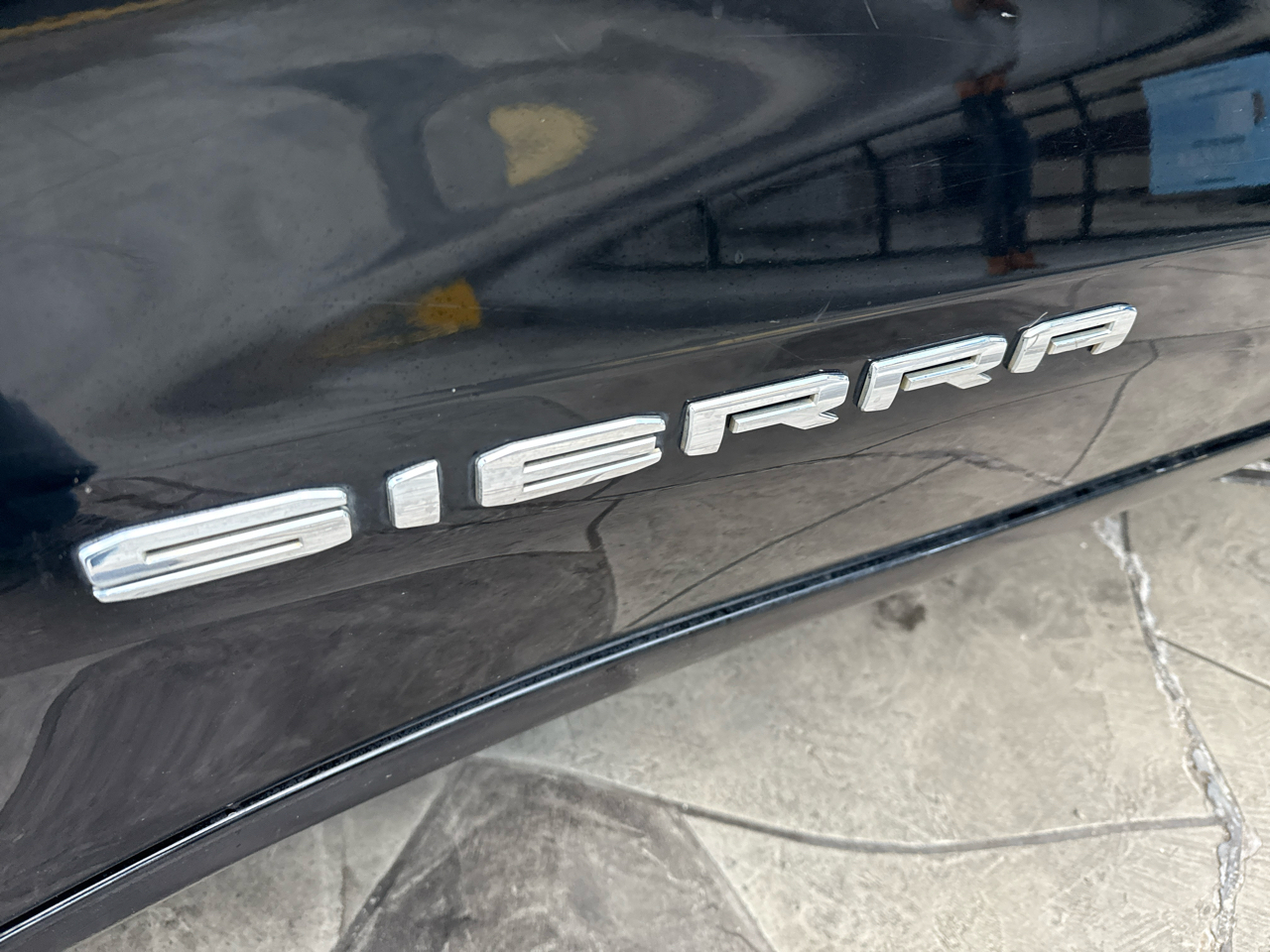 GMC Sierra 1500 4WD Crew Cab 147" SLE 2020