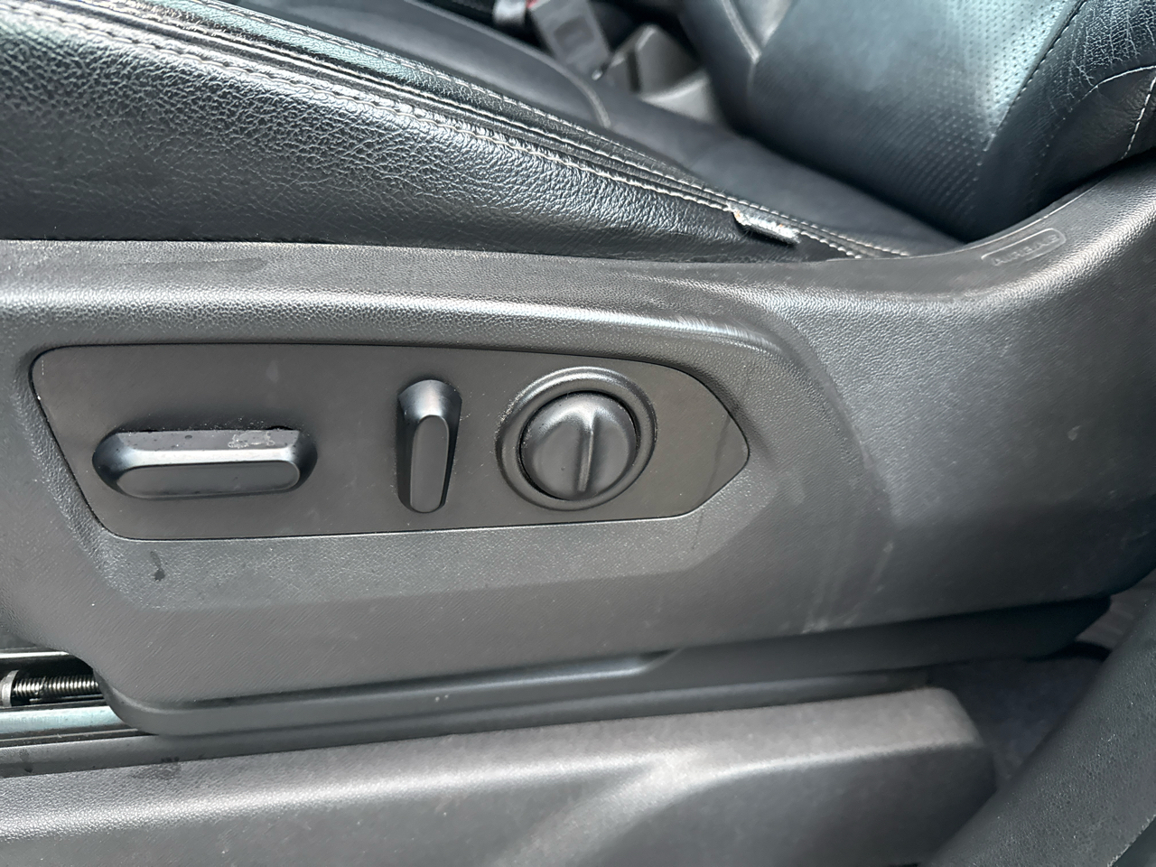 GMC Sierra 1500 4WD Crew Cab 147" SLE 2020