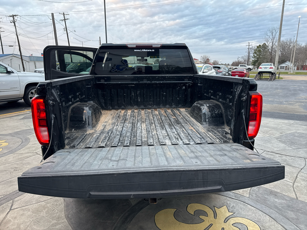 GMC Sierra 1500 4WD Crew Cab 147" SLE 2020