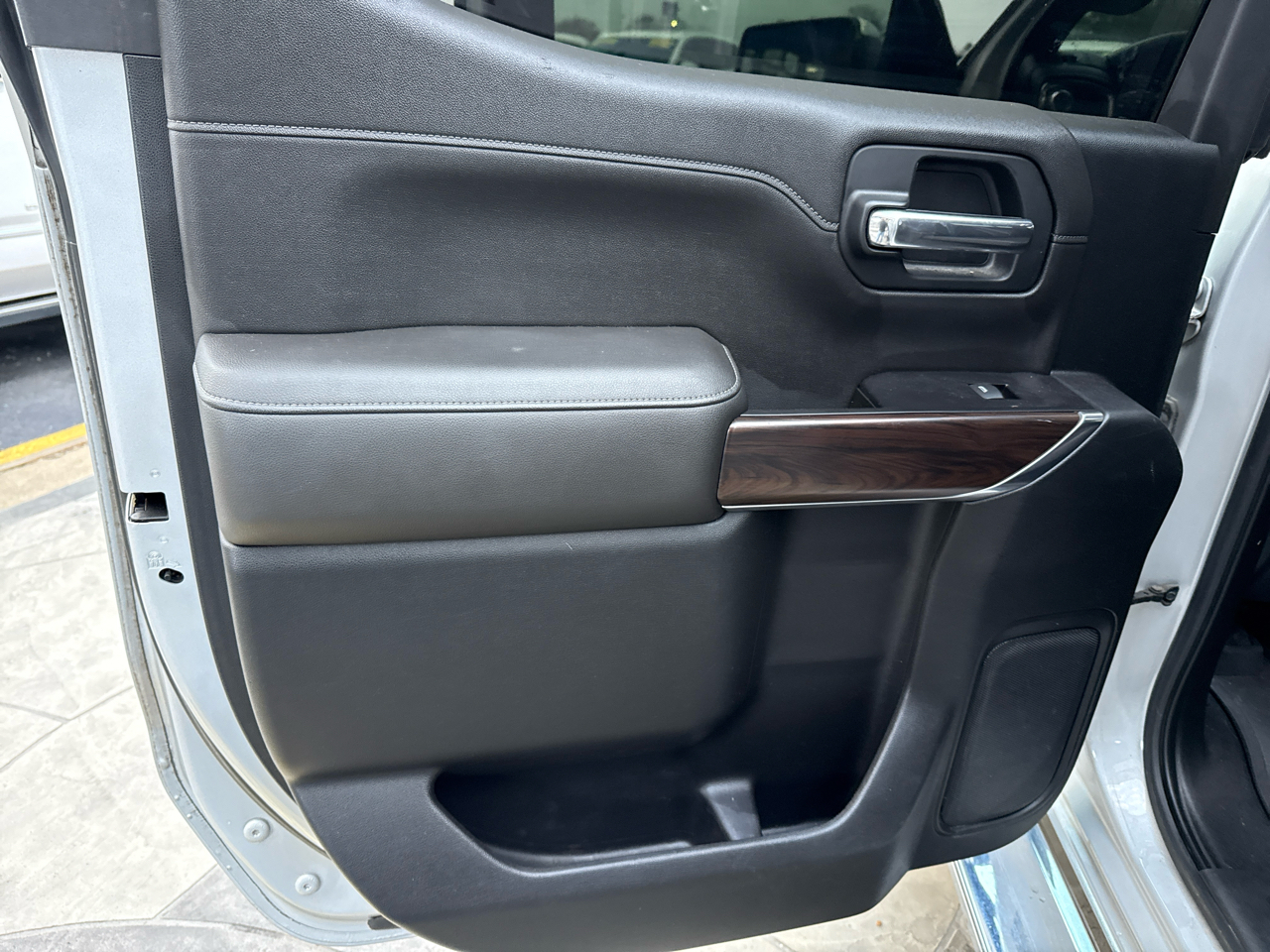 GMC Sierra 1500 4WD Crew Cab 153.0" SLT 2019