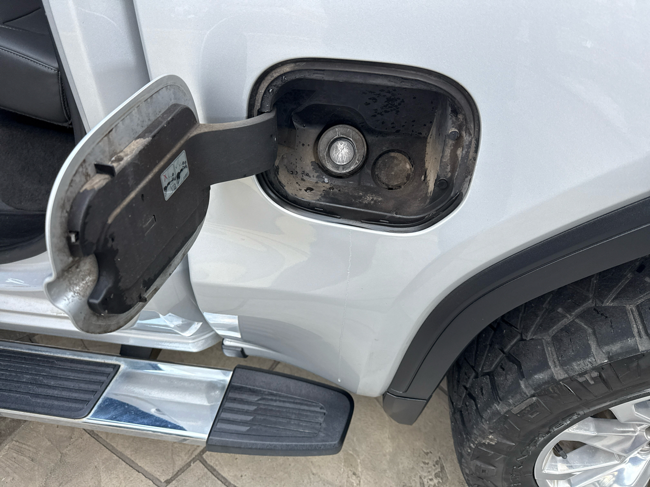 GMC Sierra 1500 4WD Crew Cab 153.0" SLT 2019