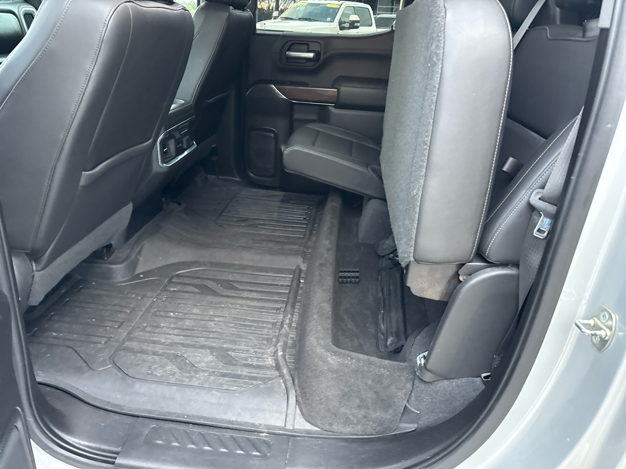 GMC Sierra 1500 4WD Crew Cab 153.0" SLT 2019