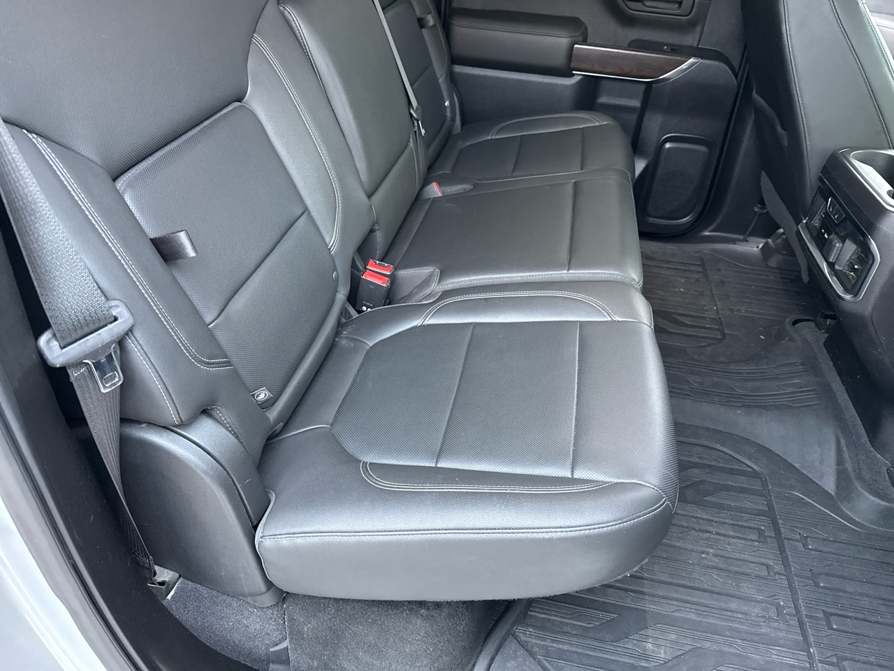 GMC Sierra 1500 4WD Crew Cab 153.0" SLT 2019