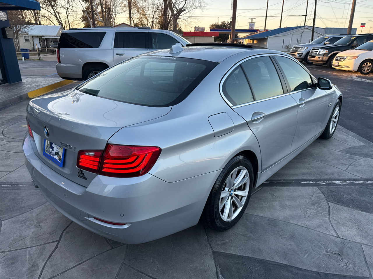 BMW 5-Series 528i 2016