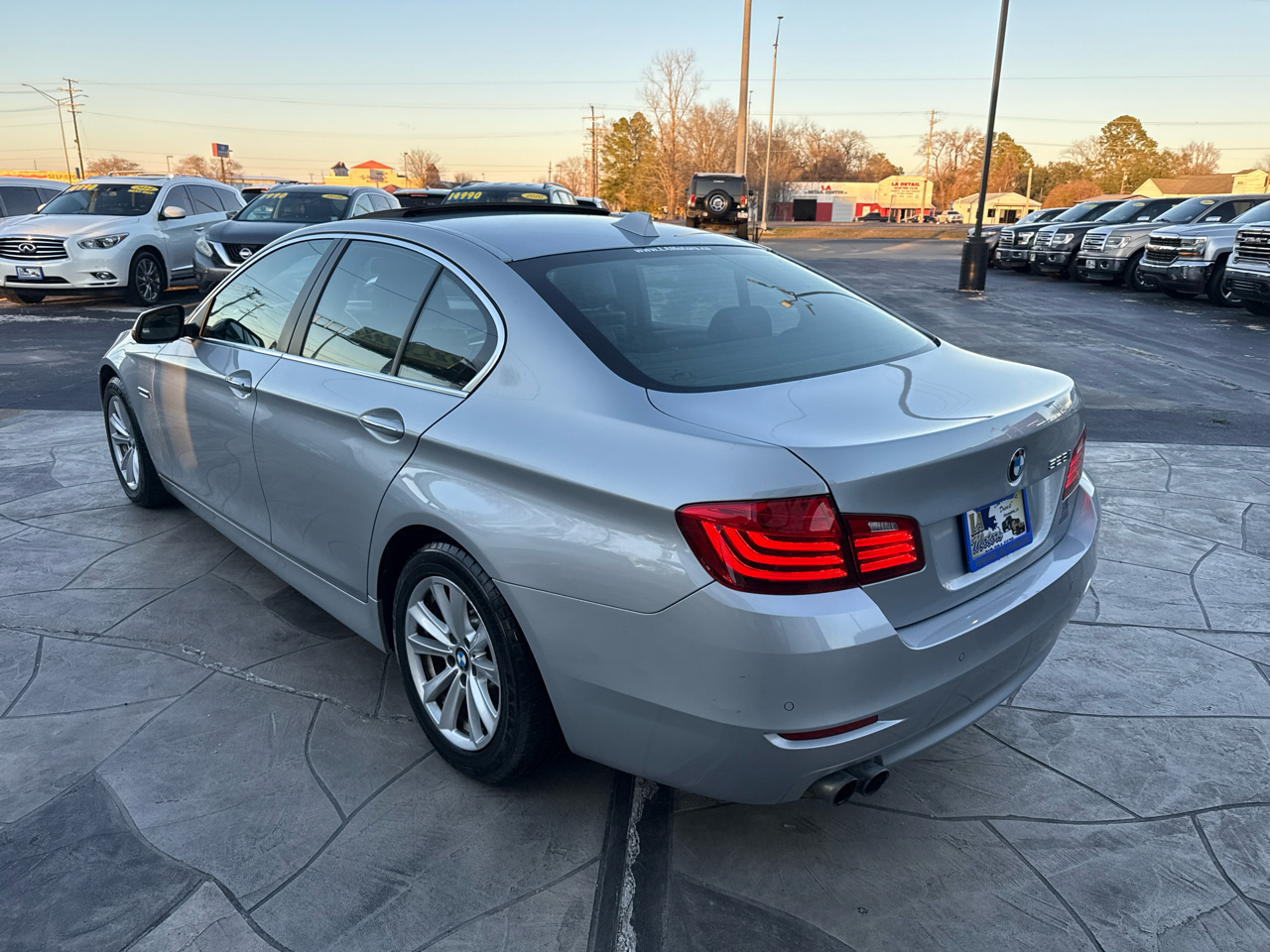 BMW 5-Series 528i 2016