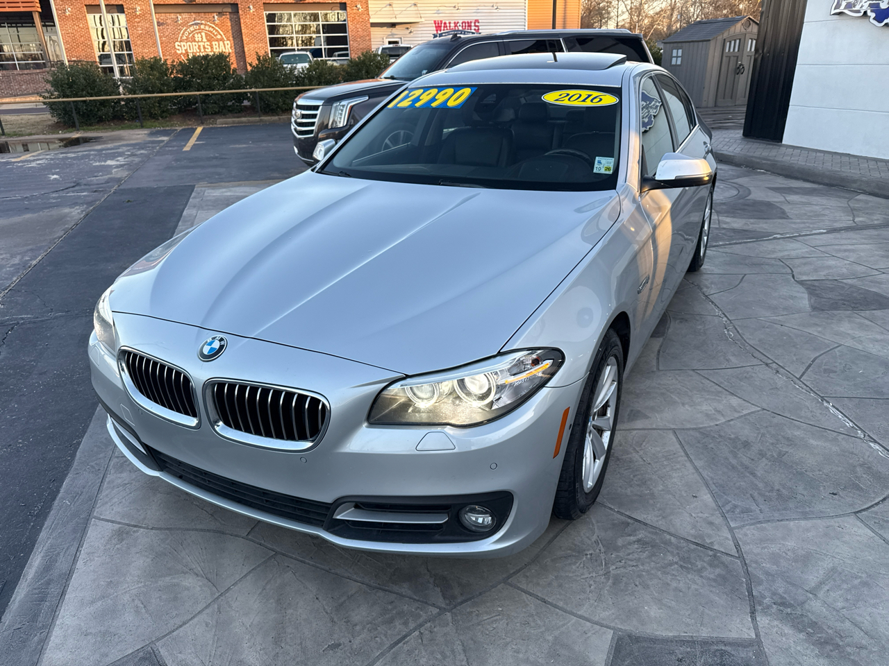 BMW 5-Series 528i 2016