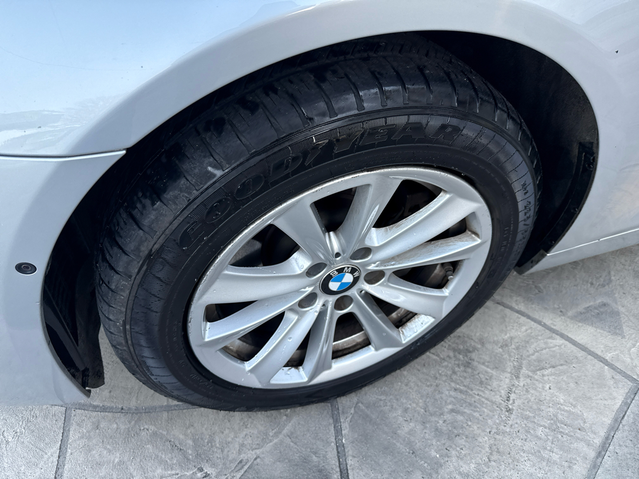 BMW 5-Series 528i 2016