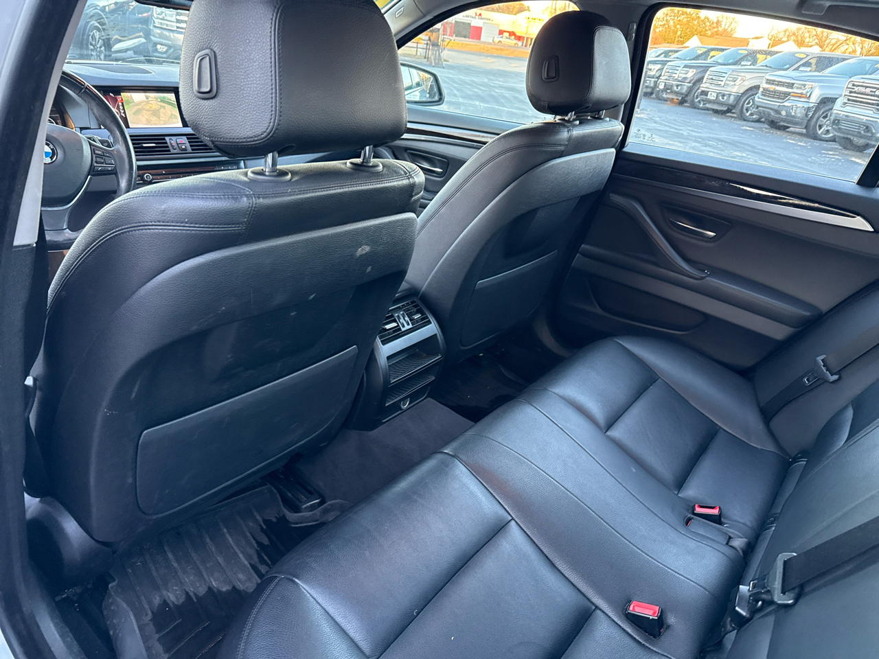 BMW 5-Series 528i 2016