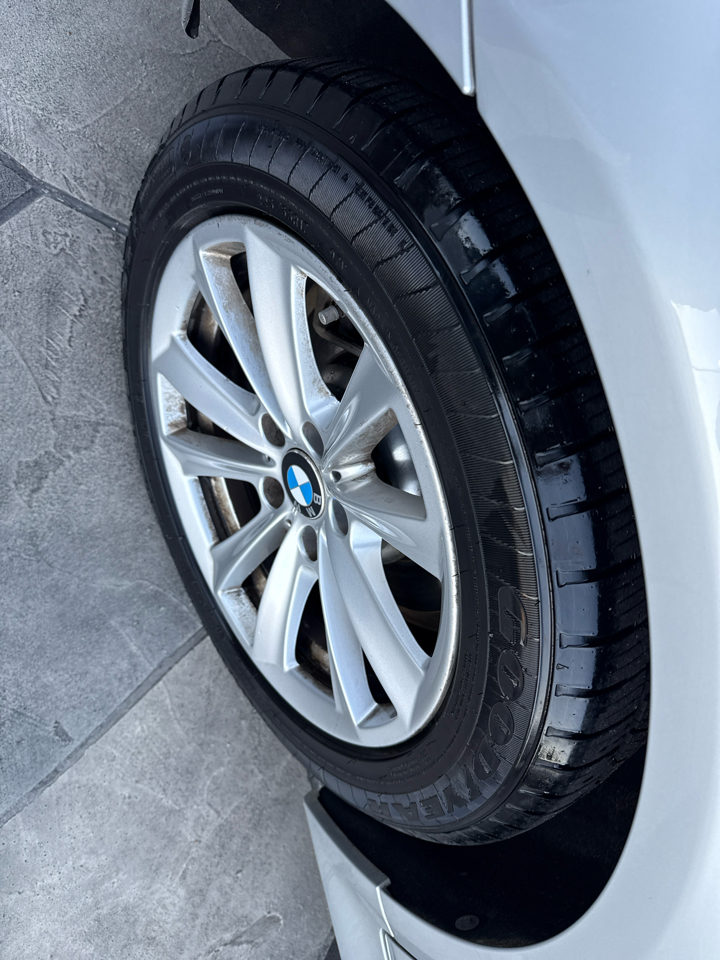 BMW 5-Series 528i 2016