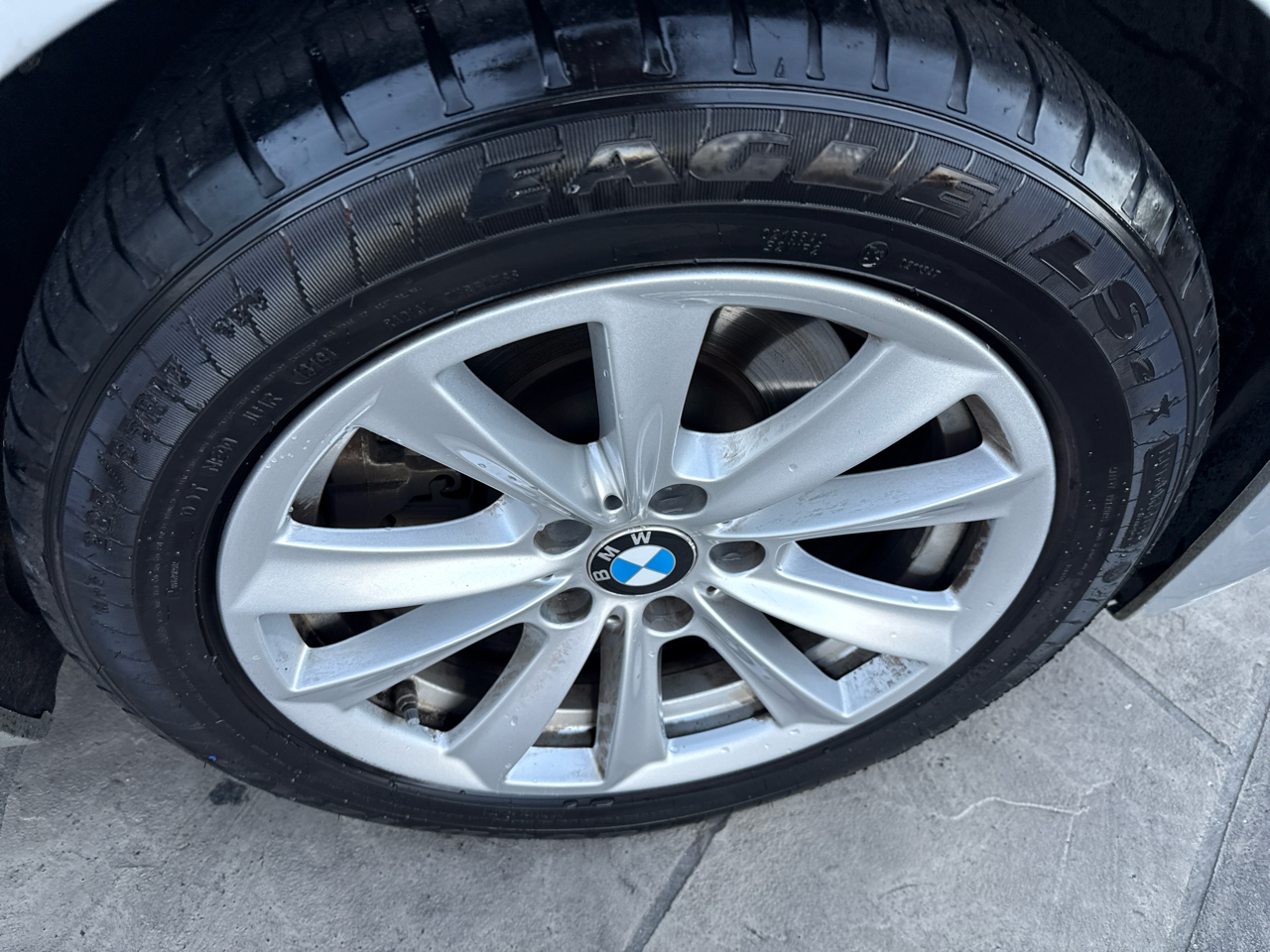 BMW 5-Series 528i 2016