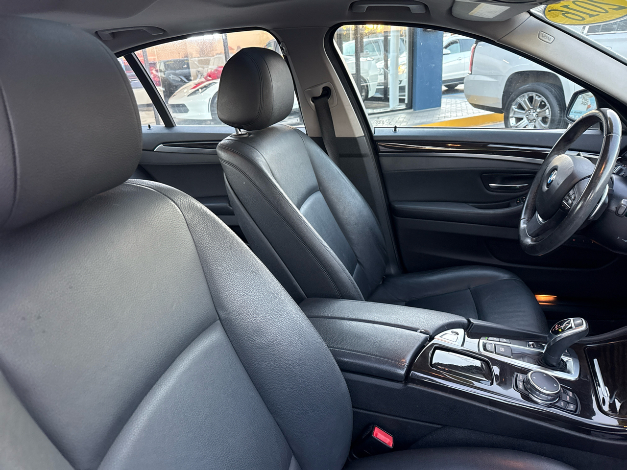 BMW 5-Series 528i 2016