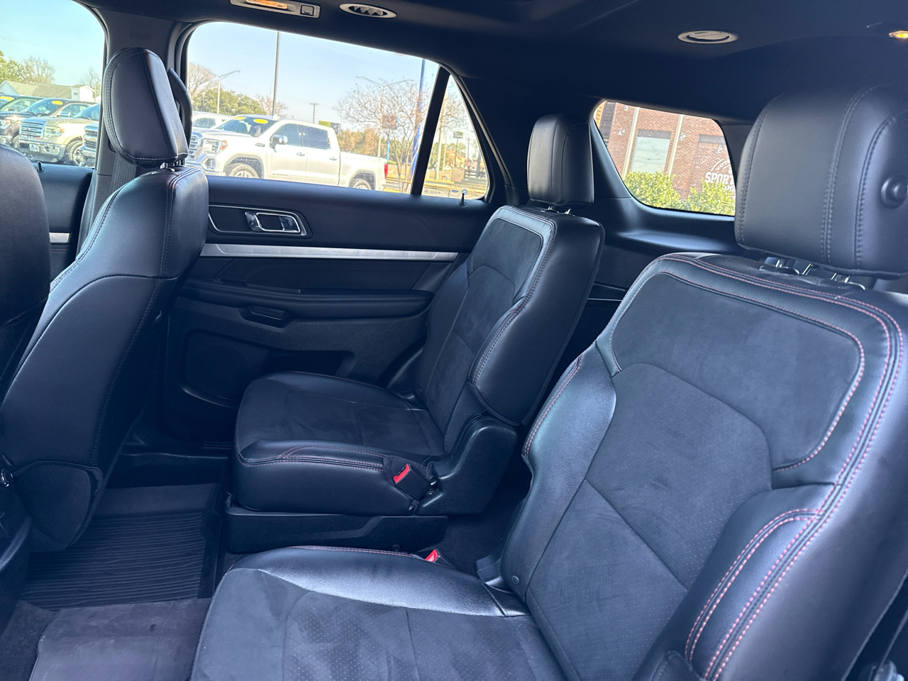 Ford Explorer FWD 4dr XLT 2018