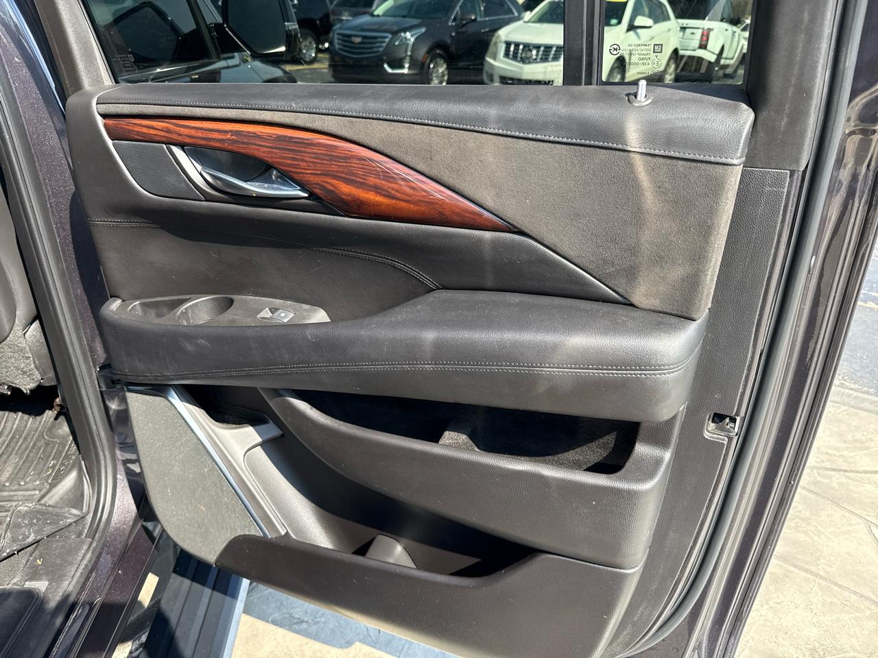 Cadillac Escalade ESV 2WD Premium 2015